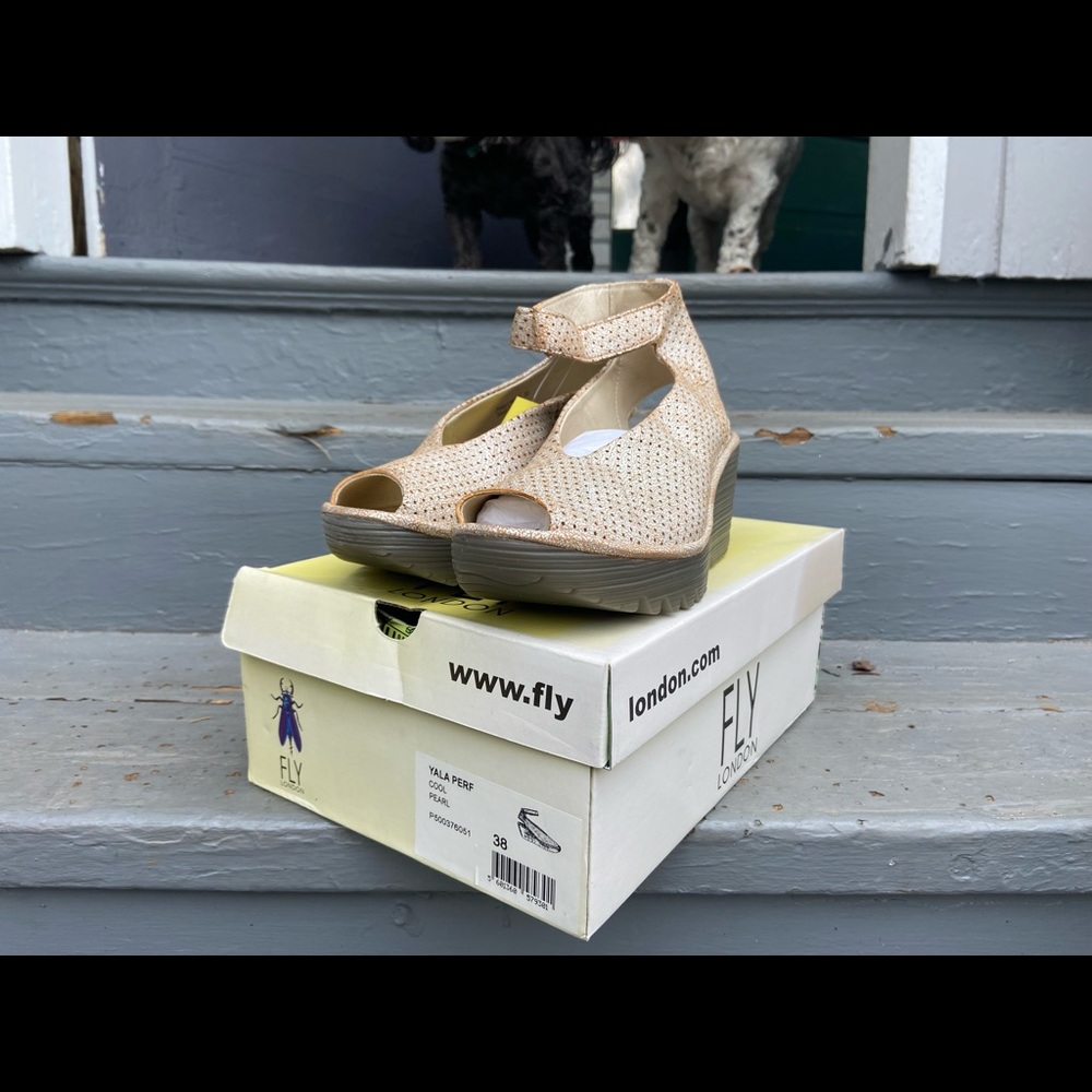 FLY London Shoes - Yala Perf (Cool Pearl)